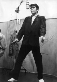 07. Elvis at Radio Recorders on January 19 , 1957